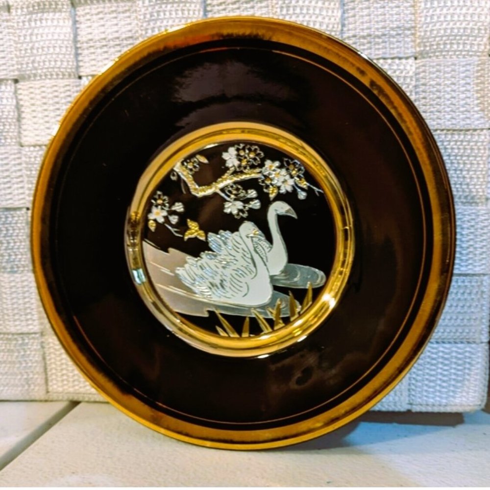 The Art of Chokin Japanese Collector's Plate 24 KT Gold Edged Two Swimming Swans